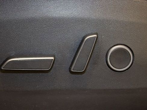 Used 2021 Tesla Model Y Long Range image 20