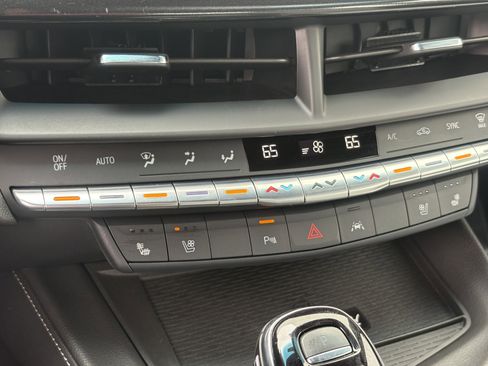 Certified 2025 Cadillac CT4 V Blackwing w/ Driver Assist Package image 22