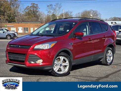 Used 2014 Ford Escape SE w/ Equipment Group 201A image 1