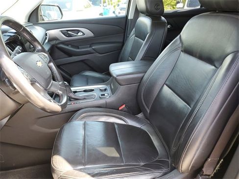 Used 2019 Chevrolet Traverse LT image 28