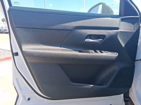 New 2026 Nissan Kicks SV w/ SV Premium Package FWD image 22