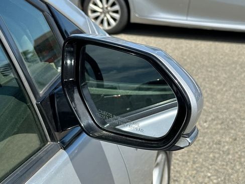 Used 2016 Toyota Prius Three Touring FWD image 16