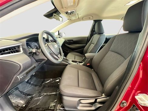 Used 2024 Toyota Corolla LE image 19