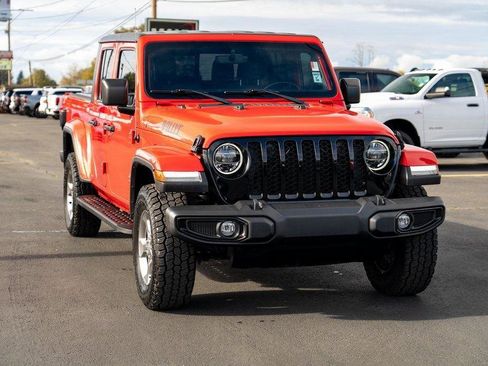 Used 2021 Jeep Gladiator Willys image 2