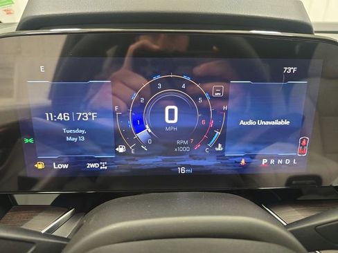 New 2025 Chevrolet Suburban Premier image 13