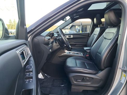 Used 2020 Ford Explorer Limited w/ Class III Trailer Tow Package image 11