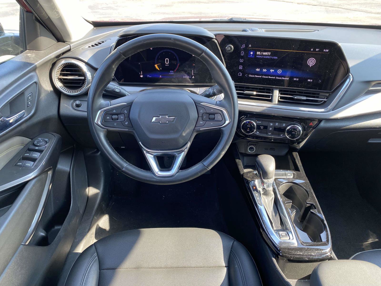 Used 2024 Chevrolet Trax ACTIV FWD image 17
