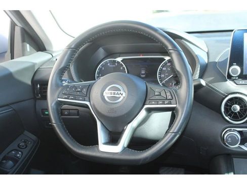 Used 2022 Nissan Sentra SV w/ Trunk Package image 16