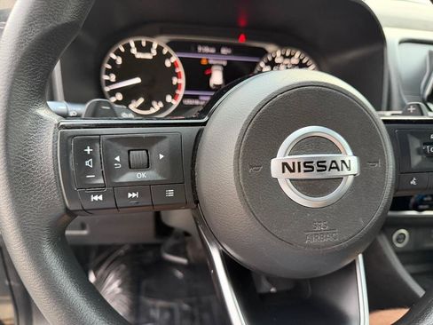 Used 2021 Nissan Rogue SV FWD image 25
