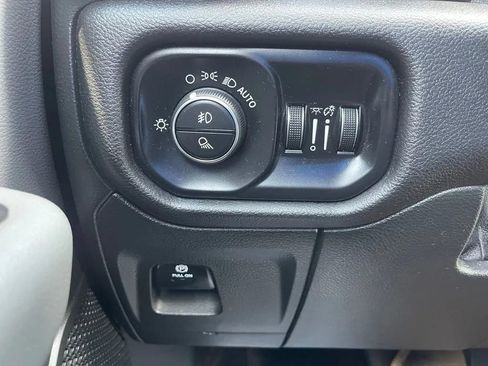 Used 2019 RAM 1500 Big Horn AWD/4WD image 33