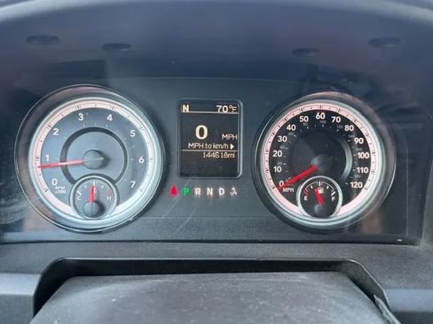 Used 2015 RAM 3500 SLT AWD/4WD image 16