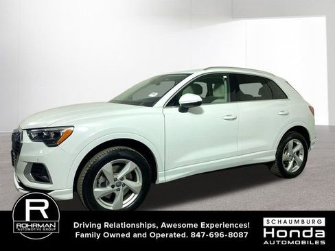 Used 2020 Audi Q3 2.0T Premium w/ Convenience Package image 2