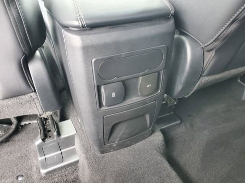 Used 2023 Ford Explorer XLT w/ Equipment Group 202A AWD/4WD image 28