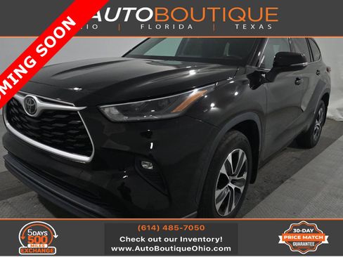 Used 2021 Toyota Highlander XLE AWD/4WD image 1