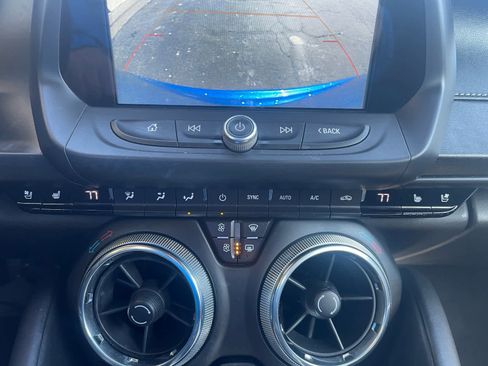 Used 2018 Chevrolet Camaro LT image 23