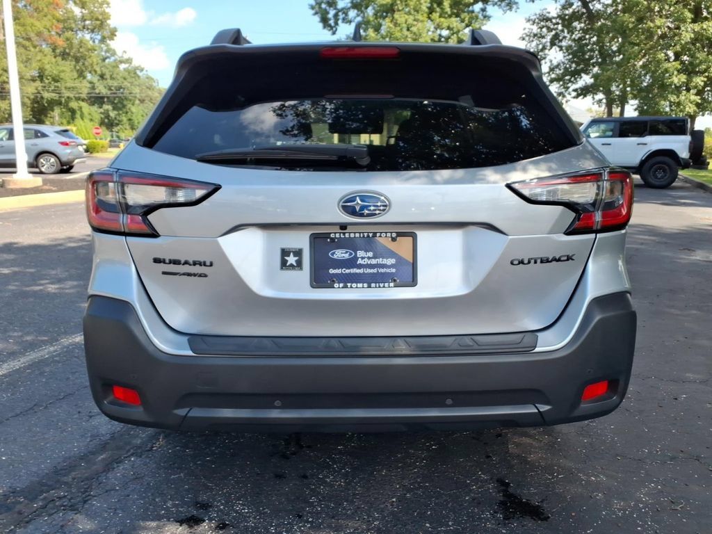 Used 2025 Subaru Outback Onyx Edition AWD/4WD image 3
