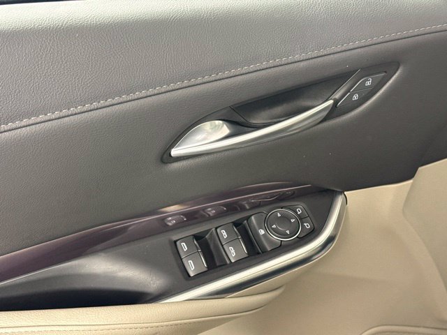 Used 2023 Cadillac XT4 Luxury w/ Cold Weather Package AWD/4WD image 14