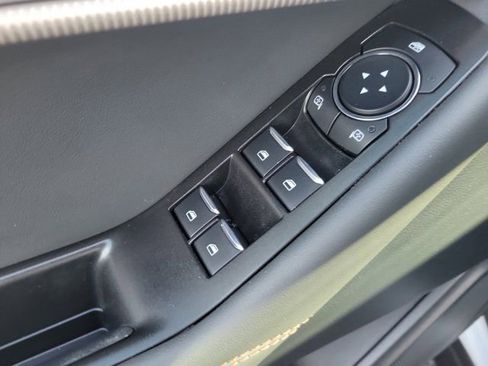 Used 2025 Ford Explorer Active AWD/4WD image 20