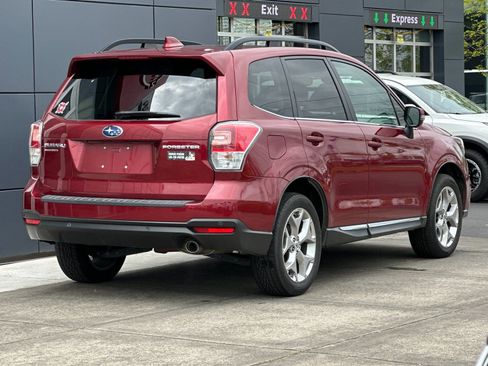 Used 2018 Subaru Forester 2.5i Touring w/ Popular Package #2 AWD/4WD image 3