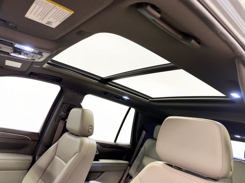 Used 2021 Chevrolet Tahoe LT w/ LT Signature Package RWD image 27