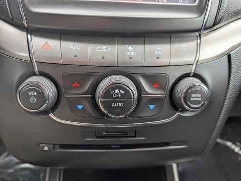 Used 2020 Dodge Journey Crossroad w/ Popular Equipment Group image 29