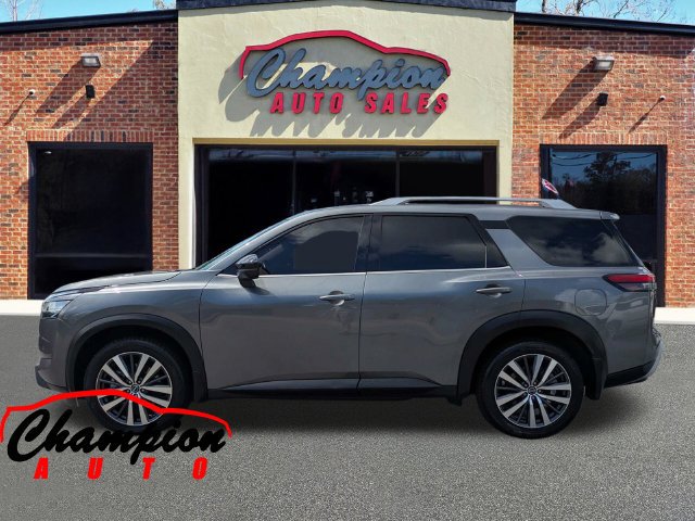 Used 2022 Nissan Pathfinder SL w/ SL Premium Package FWD image 8