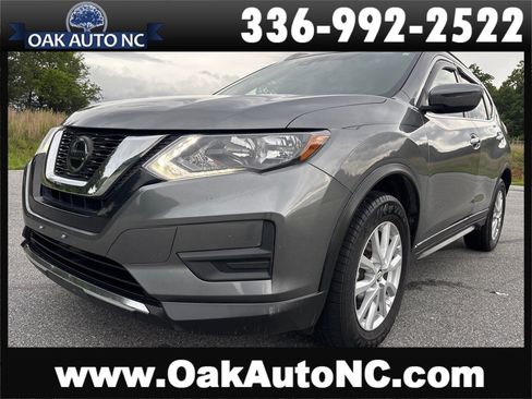Used 2020 Nissan Rogue SV AWD/4WD image 1