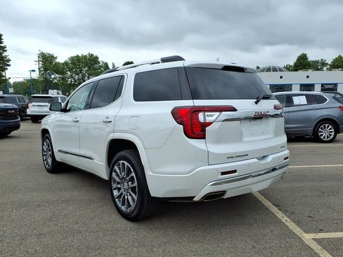 Used 2023 GMC Acadia Denali w/ Denali Ultimate Package AWD/4WD image 8