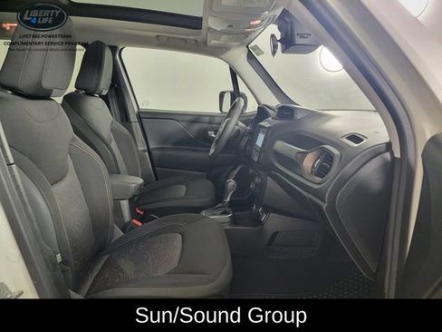 Used 2023 Jeep Renegade Latitude w/ Sun/Sound Group AWD/4WD image 17