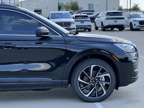 New 2025 Lincoln Corsair Grand Touring image 11