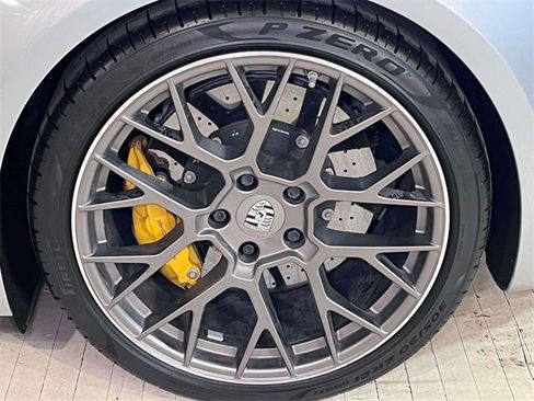 Used 2022 Porsche 911 Carrera 4S image 14