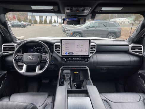 Used 2024 Toyota Sequoia Platinum image 12