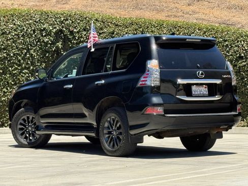 Certified 2022 Lexus GX 460 Premium AWD/4WD image 2