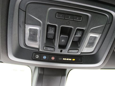 Used 2021 Chevrolet Silverado 2500 High Country w/ Z71 Off-Road Package AWD/4WD image 22