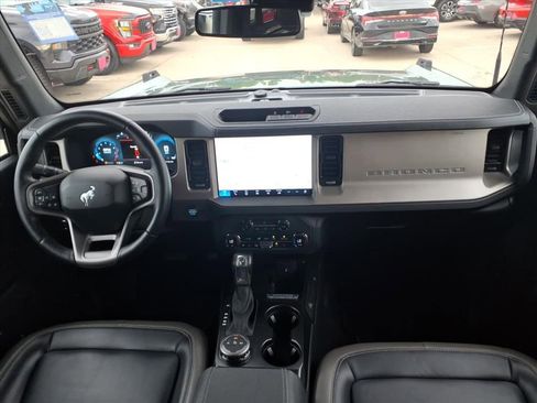Used 2025 Ford Bronco Outer Banks AWD/4WD image 14