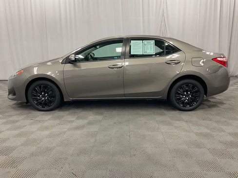 Used 2017 Toyota Corolla LE image 10