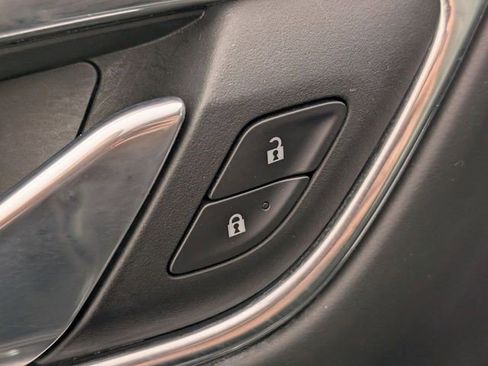 Certified 2023 Chevrolet Suburban Premier image 12