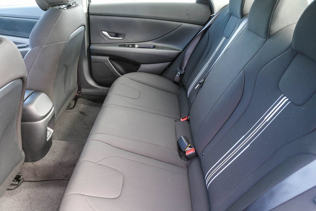 New 2026 Hyundai Elantra Hybrid w/ Cargo Package FWD image 18