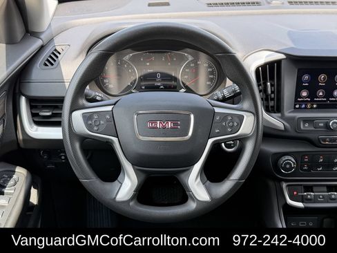 Used 2024 GMC Terrain SLE AWD/4WD image 12