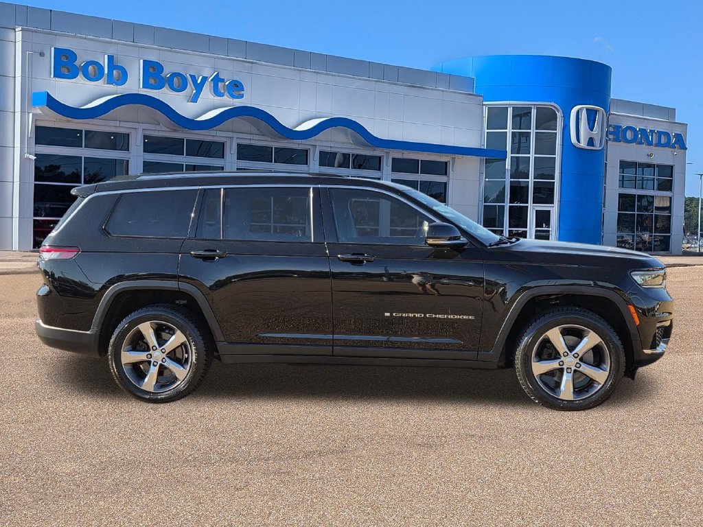 Used 2022 Jeep Grand Cherokee L Limited AWD/4WD image 4