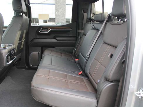 Certified 2024 Chevrolet Silverado 1500 High Country w/ Technology Package image 11