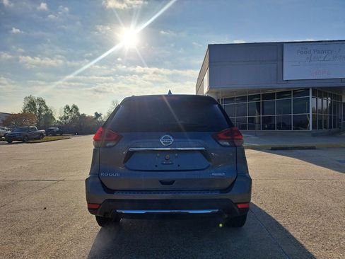 Used 2020 Nissan Rogue S w/ Special Edition Package image 5