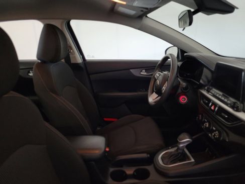 Used 2021 Kia Forte LXS FWD image 21
