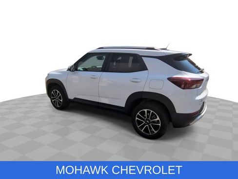Used 2024 Chevrolet TrailBlazer LT w/ Convenience Package AWD/4WD image 7