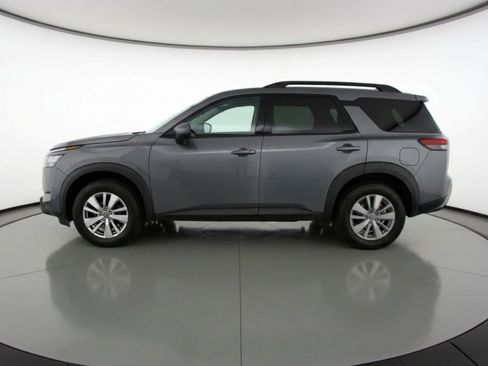 Used 2025 Nissan Pathfinder SV FWD image 5