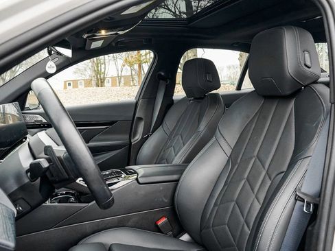 Certified 2025 BMW 530i xDrive 530i xDrive w/ M Sport Package image 16