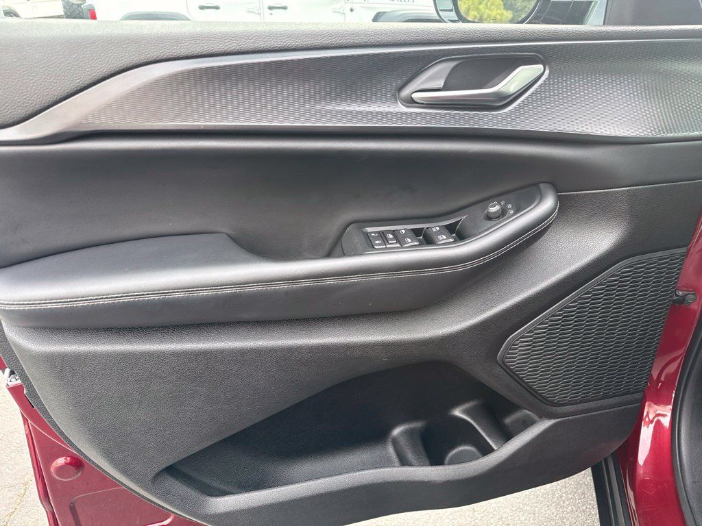 Certified 2023 Jeep Grand Cherokee Altitude RWD image 12