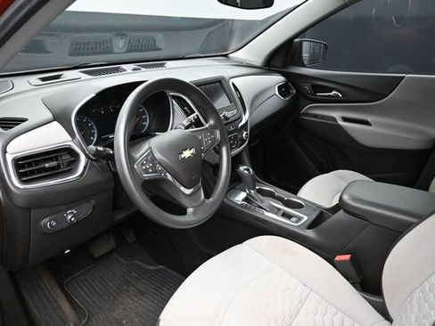 Used 2020 Chevrolet Equinox LS w/ LS Convenience Package FWD image 10