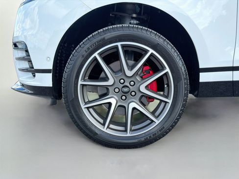 Used 2025 Land Rover Range Rover Velar Dynamic SE AWD/4WD image 41