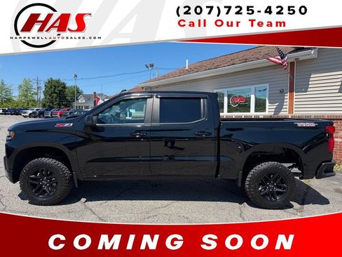 Used 2021 Chevrolet Silverado 1500 LT Trail Boss w/ LPO, Dark Essentials Package AWD/4WD image 3
